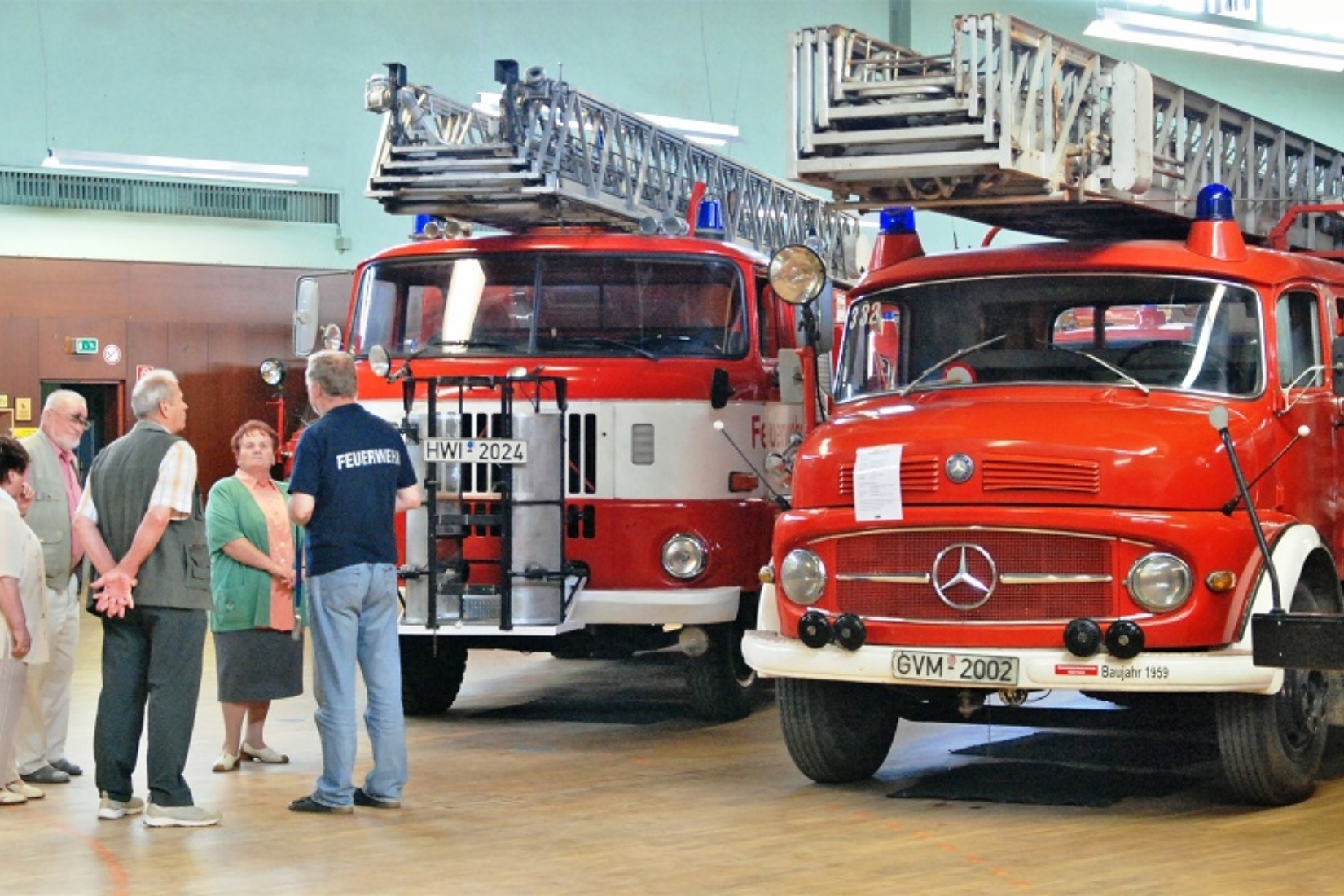 Blick in die Halle der Großfahrzeuge Uwe Rosenfeld