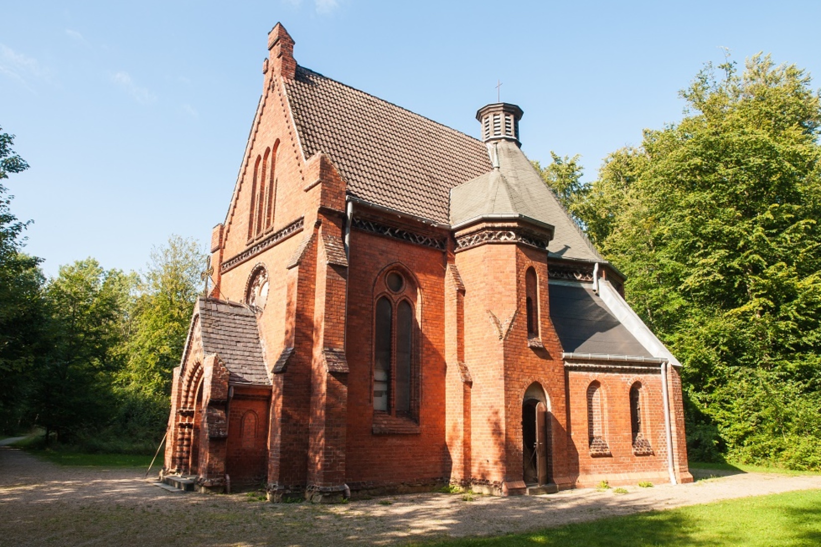 die gesamte Kirche © Frank Burger