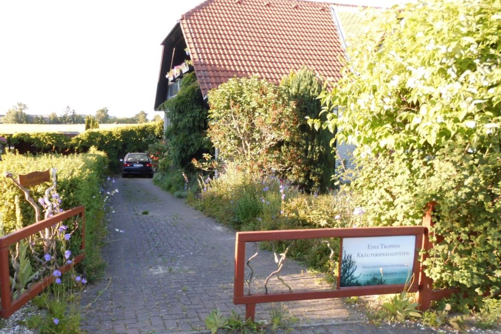 Produkte im Hofladen © Heike Voigt - Edle Tropfen Kräuterspezialitäten