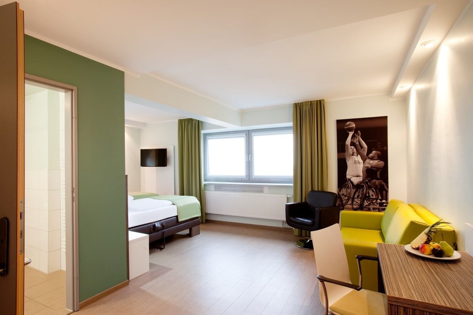 Barrierefreies Zimmer im Hotel Sportforum &copy; Hotel Sportforum