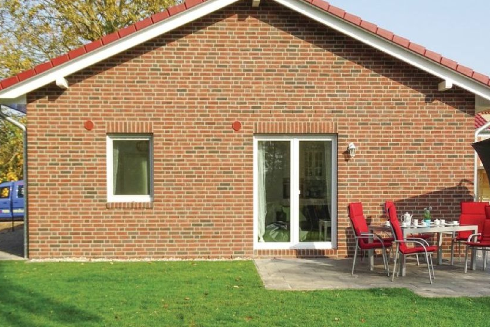 Der großzügige und umzäunte Garten des Ferienhauses in Boiensdorf &copy; @cramer