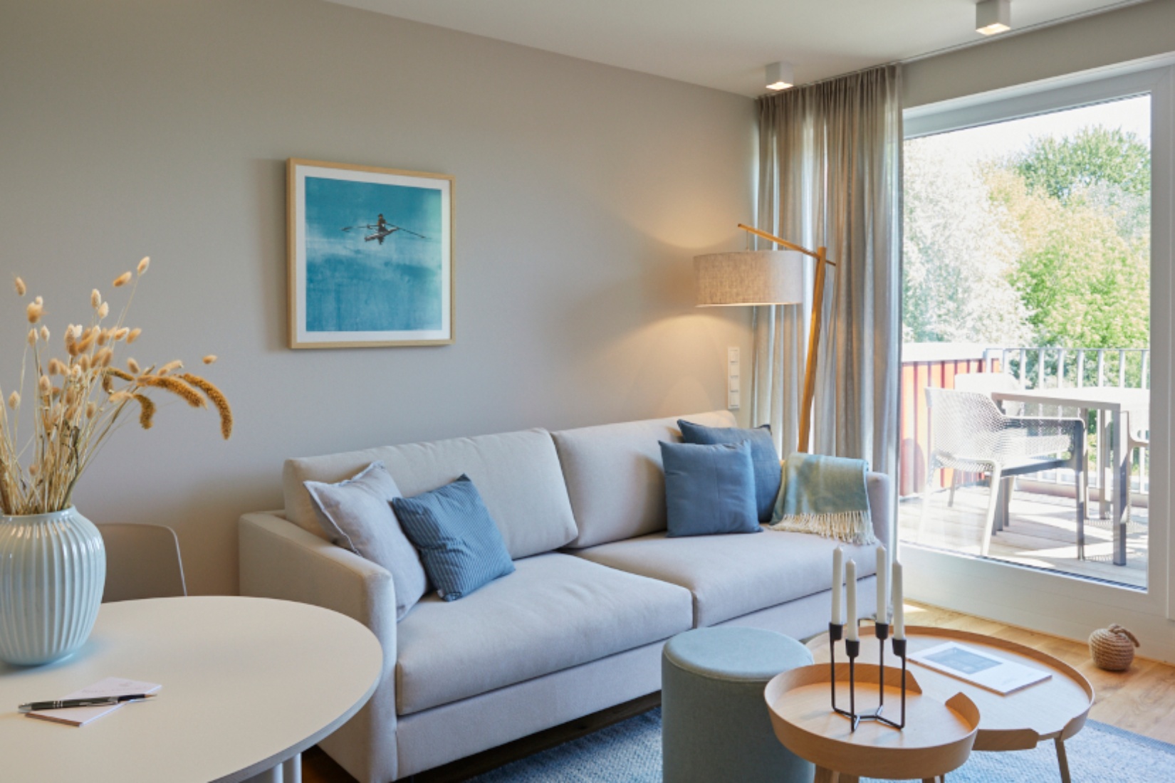 Küstennatur mit Küstendesign - herrlich entspanntes Interieur in den modernen Ferienapartments © Bades Huk Ferienresort
