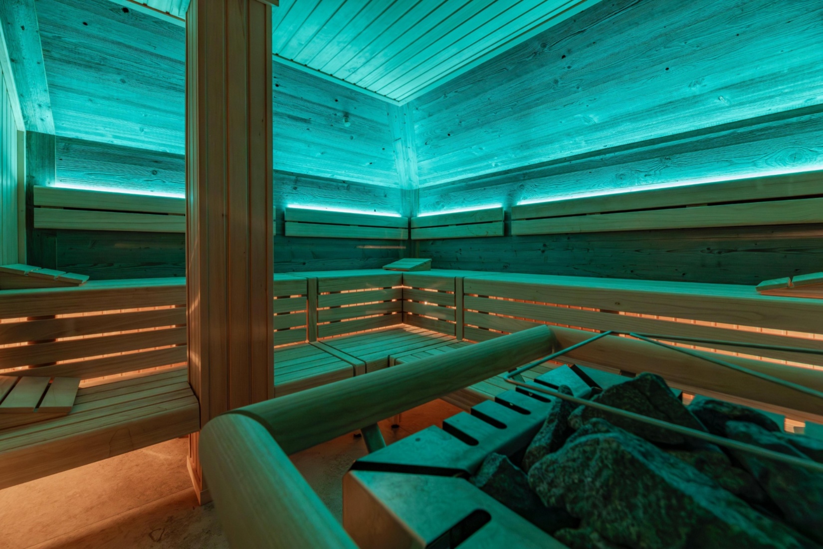 Die finnische Sauna im Seehotel Zarrentin bietet wohltuende Entspannung in stilvoller Wellness-Atmosphäre mit Temperaturen von 70°C und 95°C. Seehotel Zarrentin