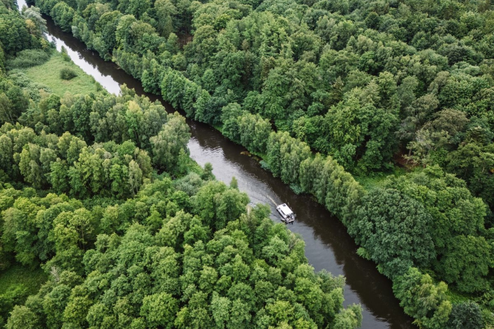 Mit dem Hausboot auf der Elde in der Natur TMV/Erik Gross