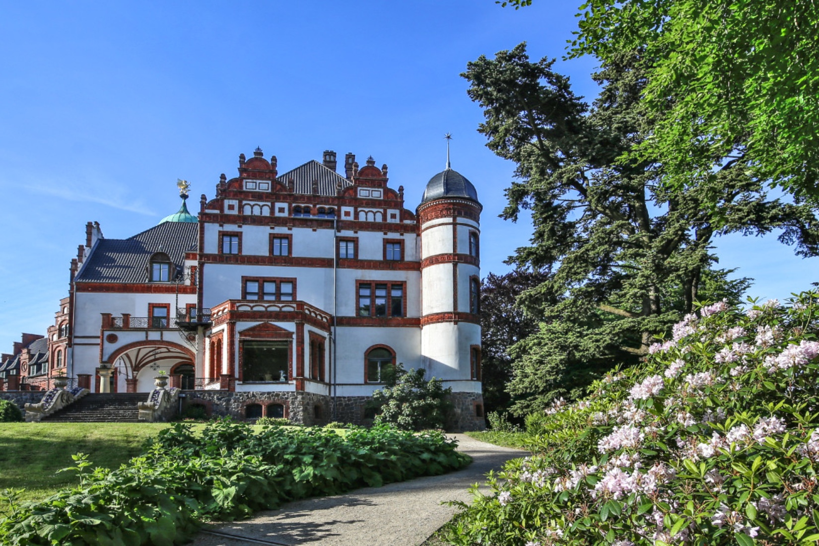 Außenansicht Schloss Wiligrad aus der Vogelperspektive TMV/ Gohlke