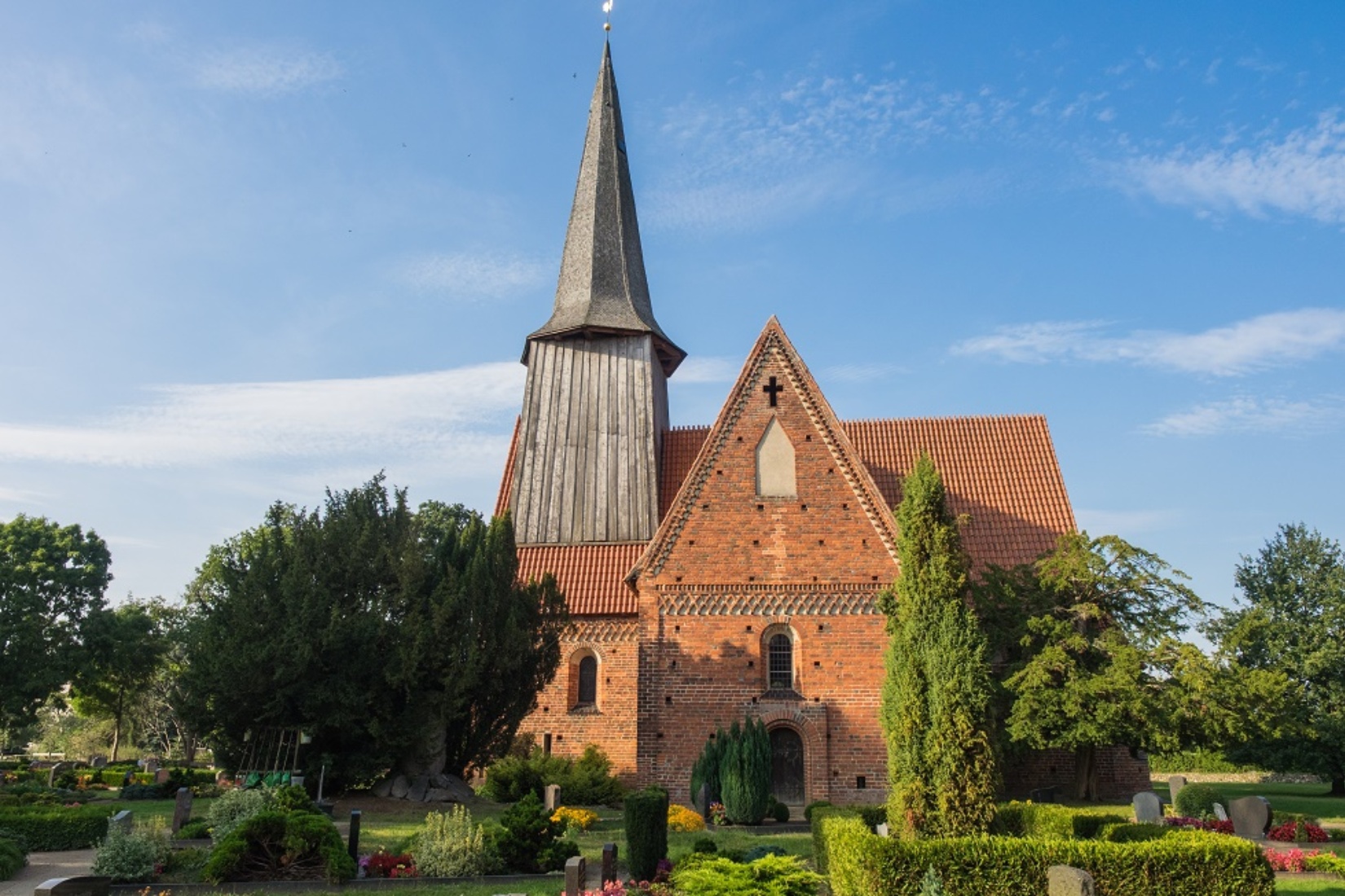 die Südseite der Kirche Frank Burger