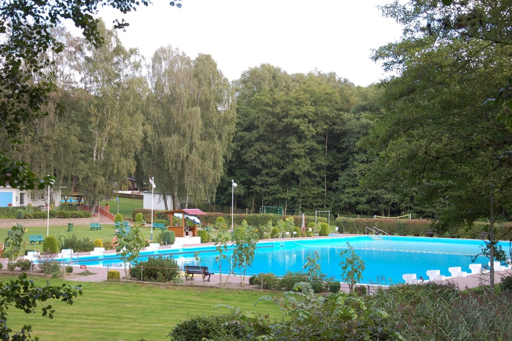 Das Waldbad Vellahn liegt idyllisch im Wald. Gabriele Skorupski