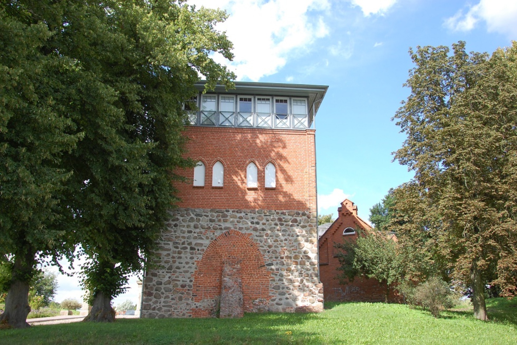 Der Amtsbergturm ist einziger erhaltener Teil des 1848 errichteten Amtsgebäudes. Gabriele Skorupski