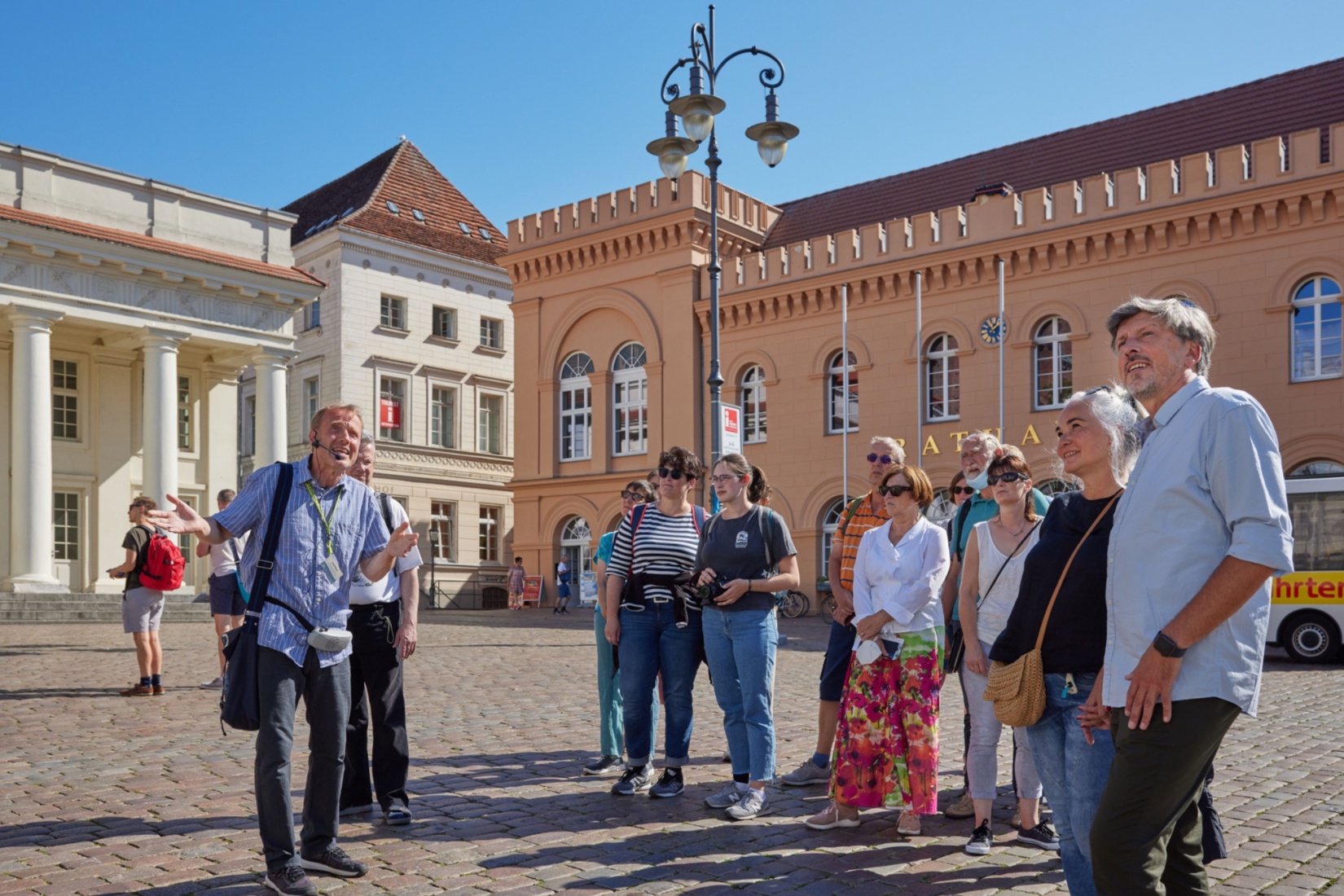 Beratung, Gruppenservice, Zimmervermittlung, Ticketverkauf und Souvenirs © Stadtmarketing Schwerin, Oliver Borchert