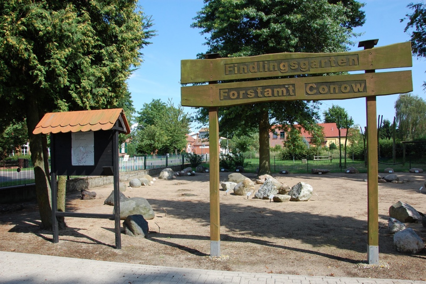 Im Findlingsgarten befinden sich Steine, die mit der Eiszeit hierher kamen. Gabriele Skorupski